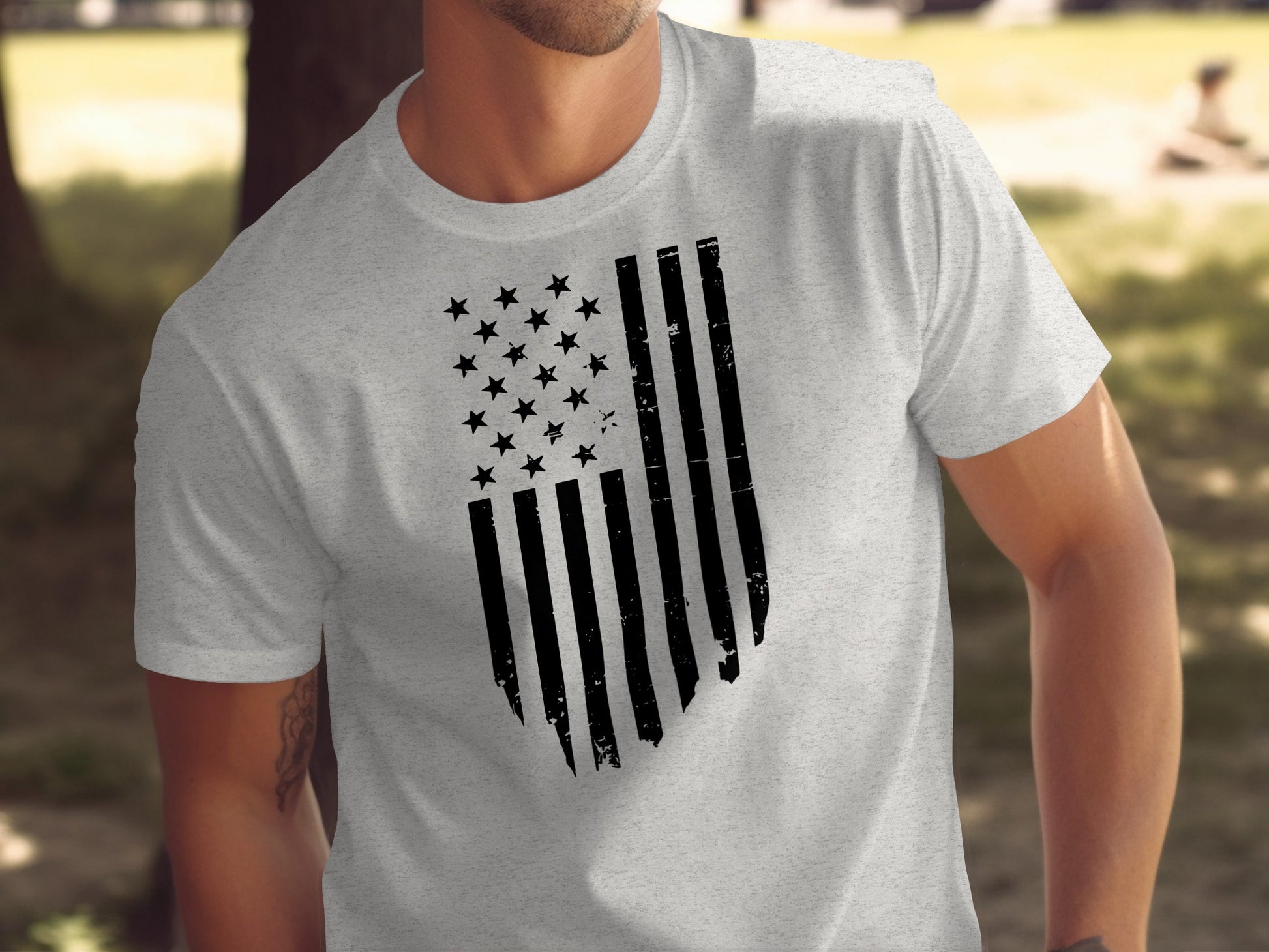 Distressed American Flag Print Gray T-Shirt product