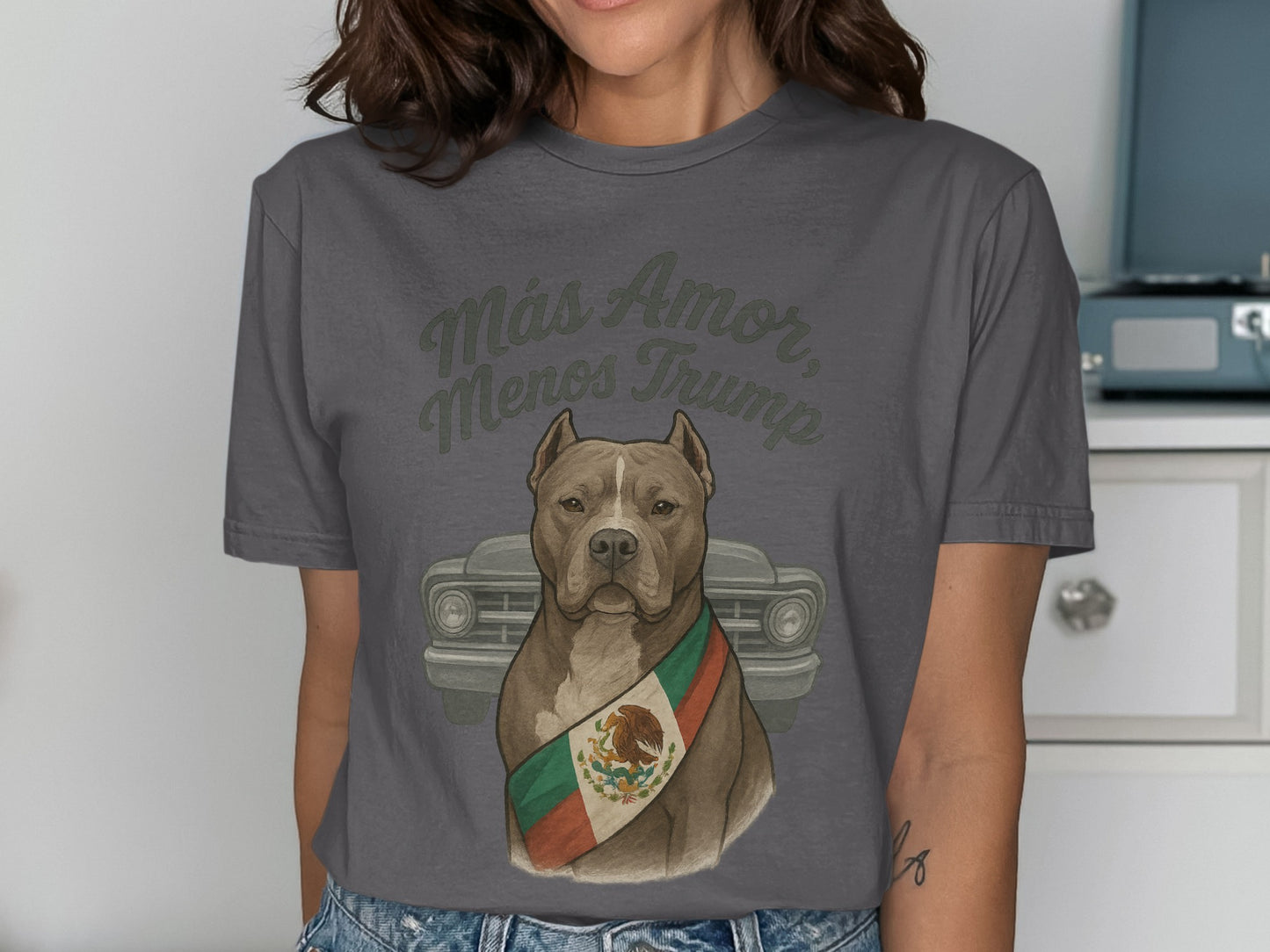 Más Amor Menos Trump Graphic T-Shirt product type