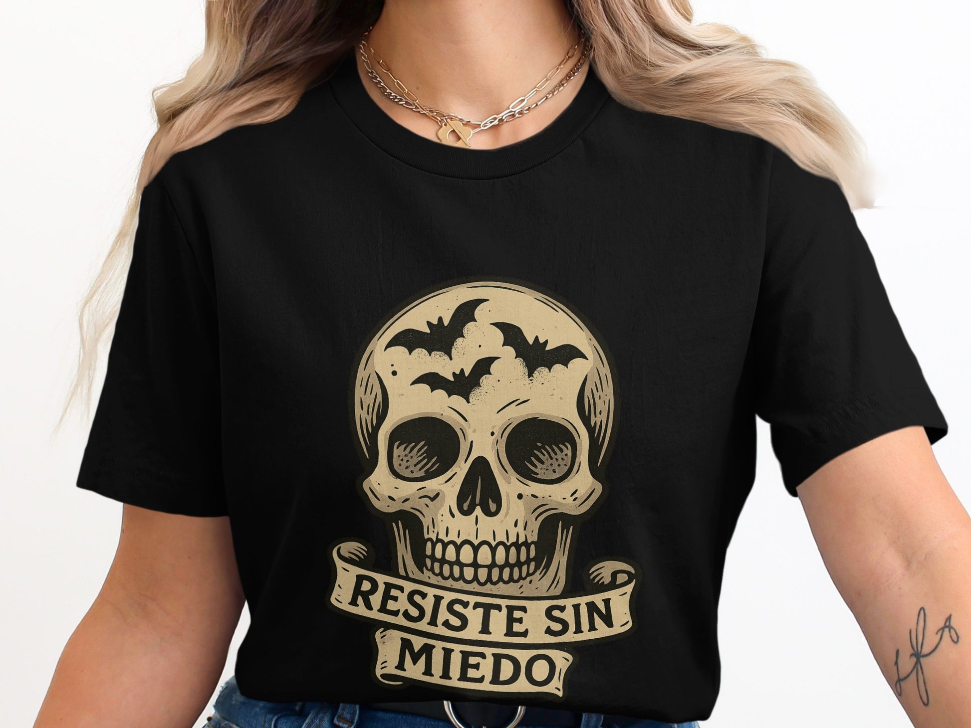 Resiste Sin Miedo Skull Graphic Tee Shirt product type