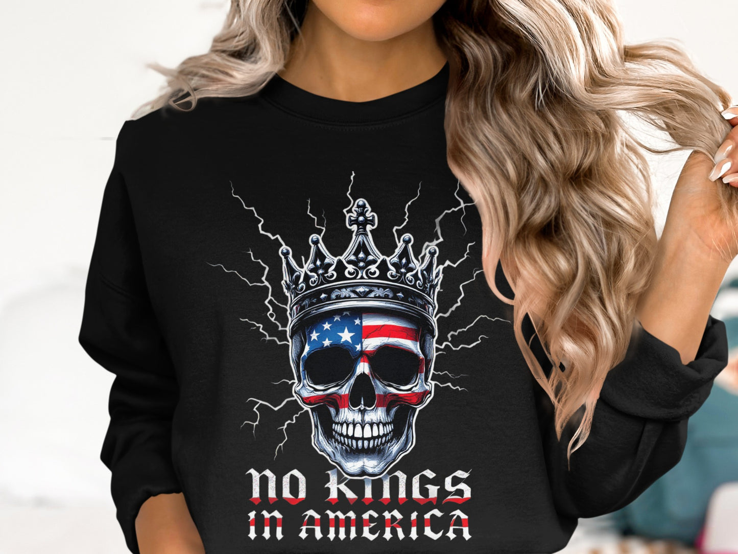 No Kings in America Skull Design Sweatshirt