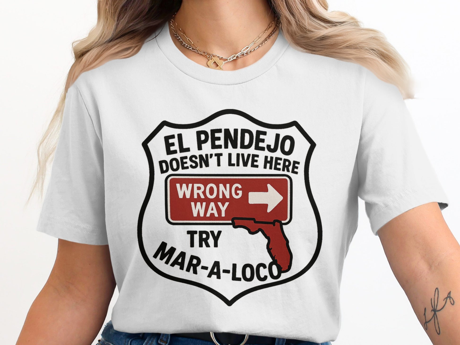 El Pendejo Doesn't Live Here Try Mar A Loco T-shirt product