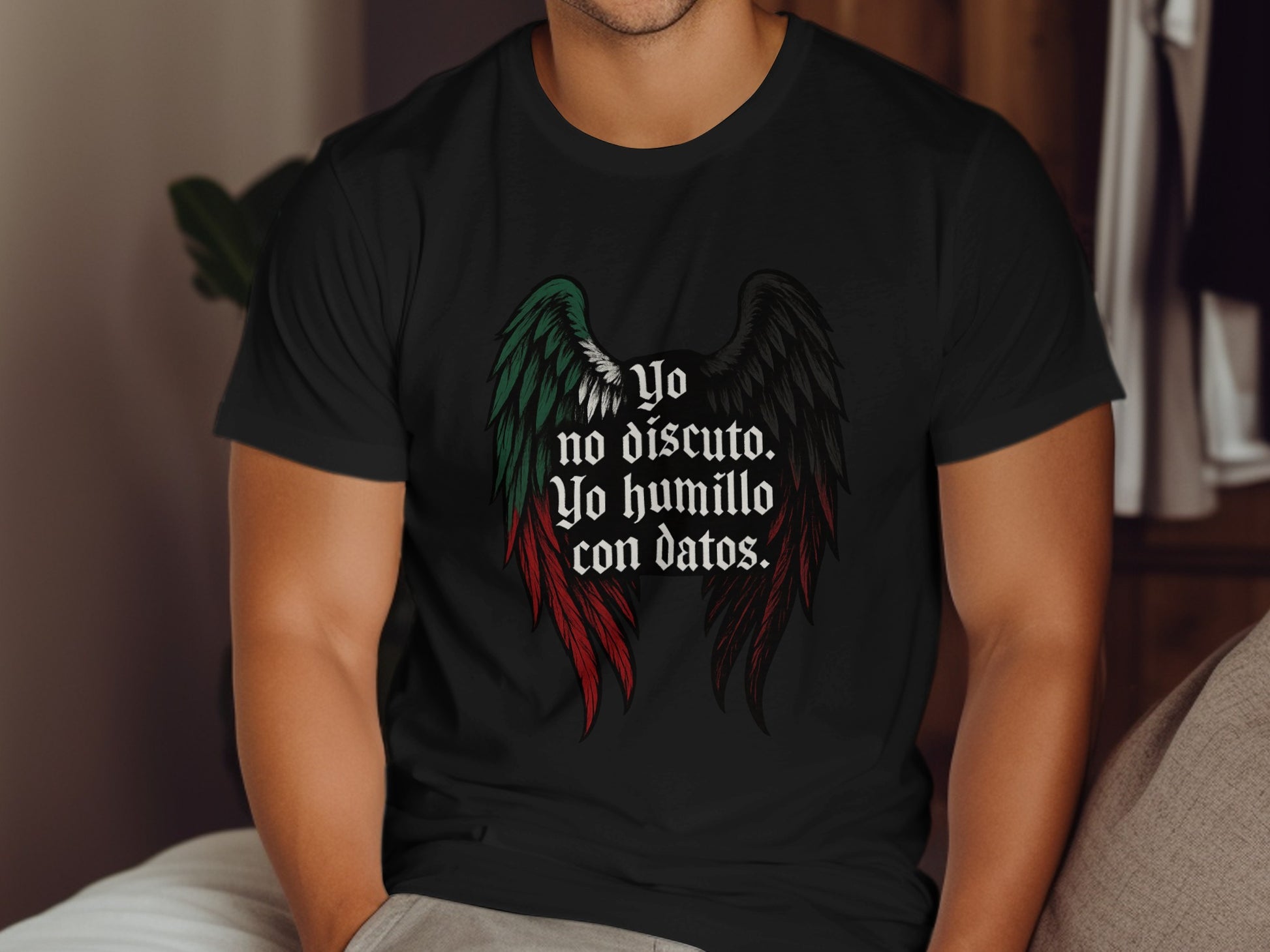 Yo no discuto Yo humillo con datos T-shirt product