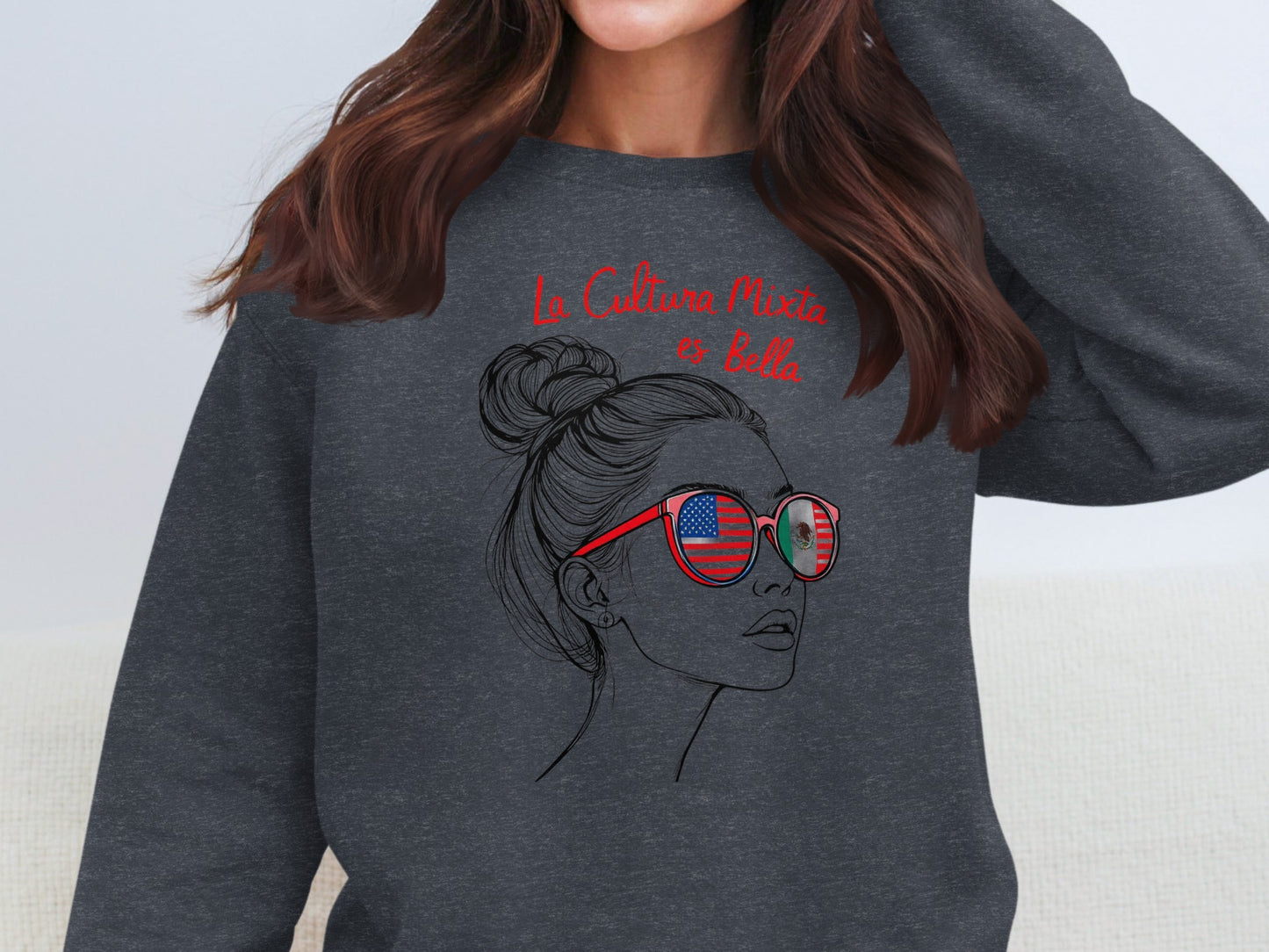La Cultura Mixta Es Bella Graphic Sweatshirt product