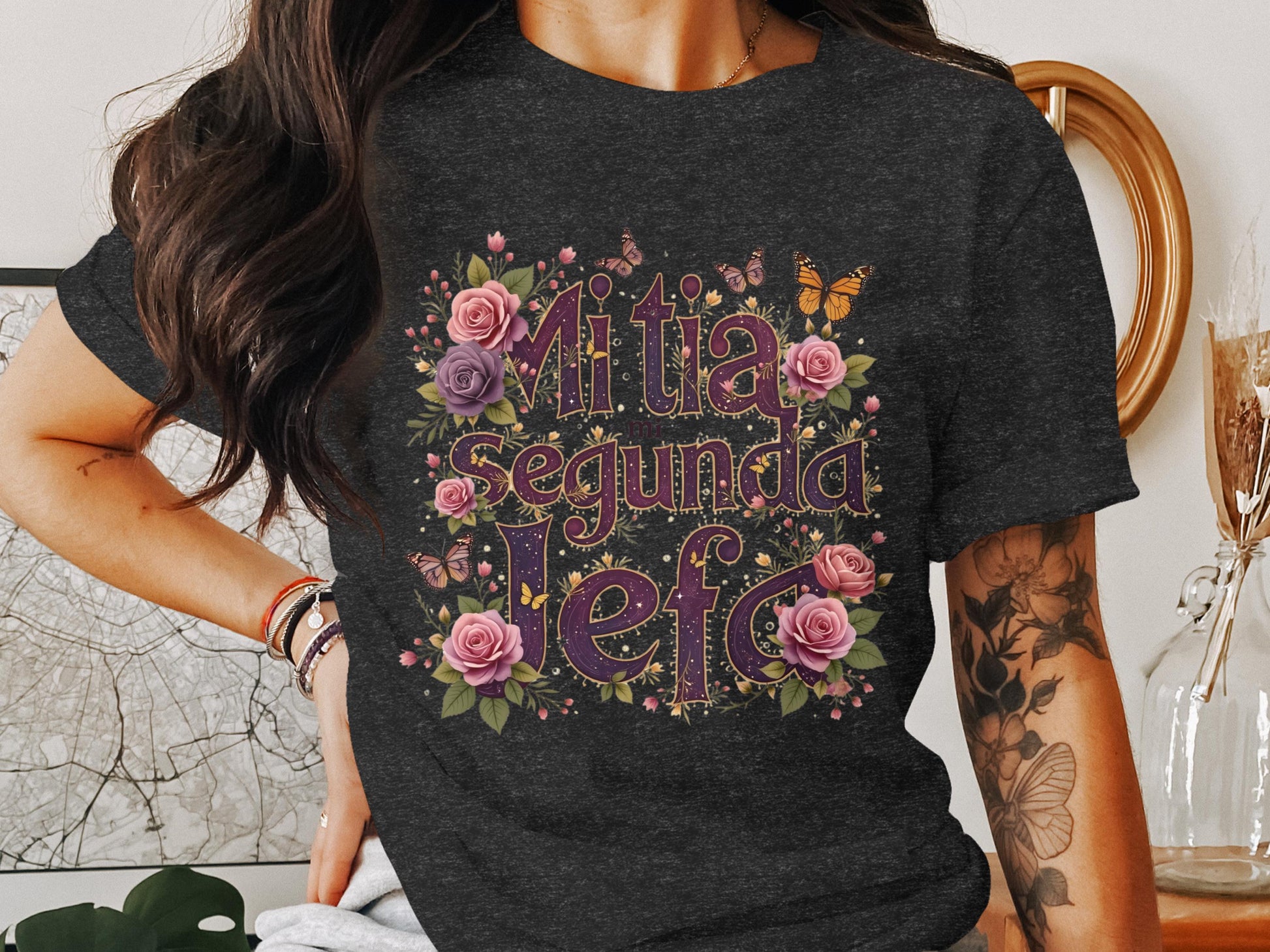 Mi Tia Segunda Jefo Floral Graphic T-shirt product