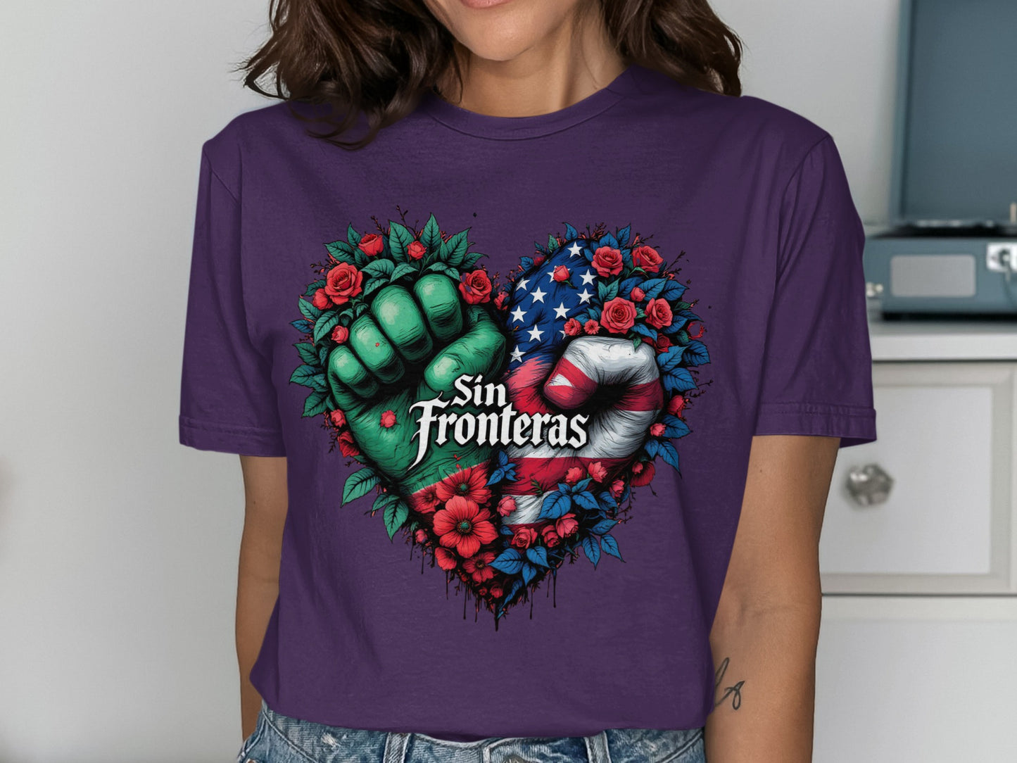Sin Fronteras Heart Graphic Short Sleeve Shirt product