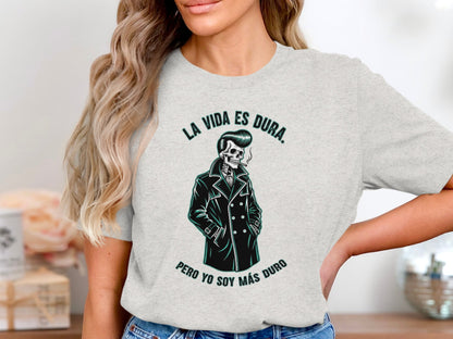 La Vida Es Dura Skull Graphic Casual T-Shirt product type