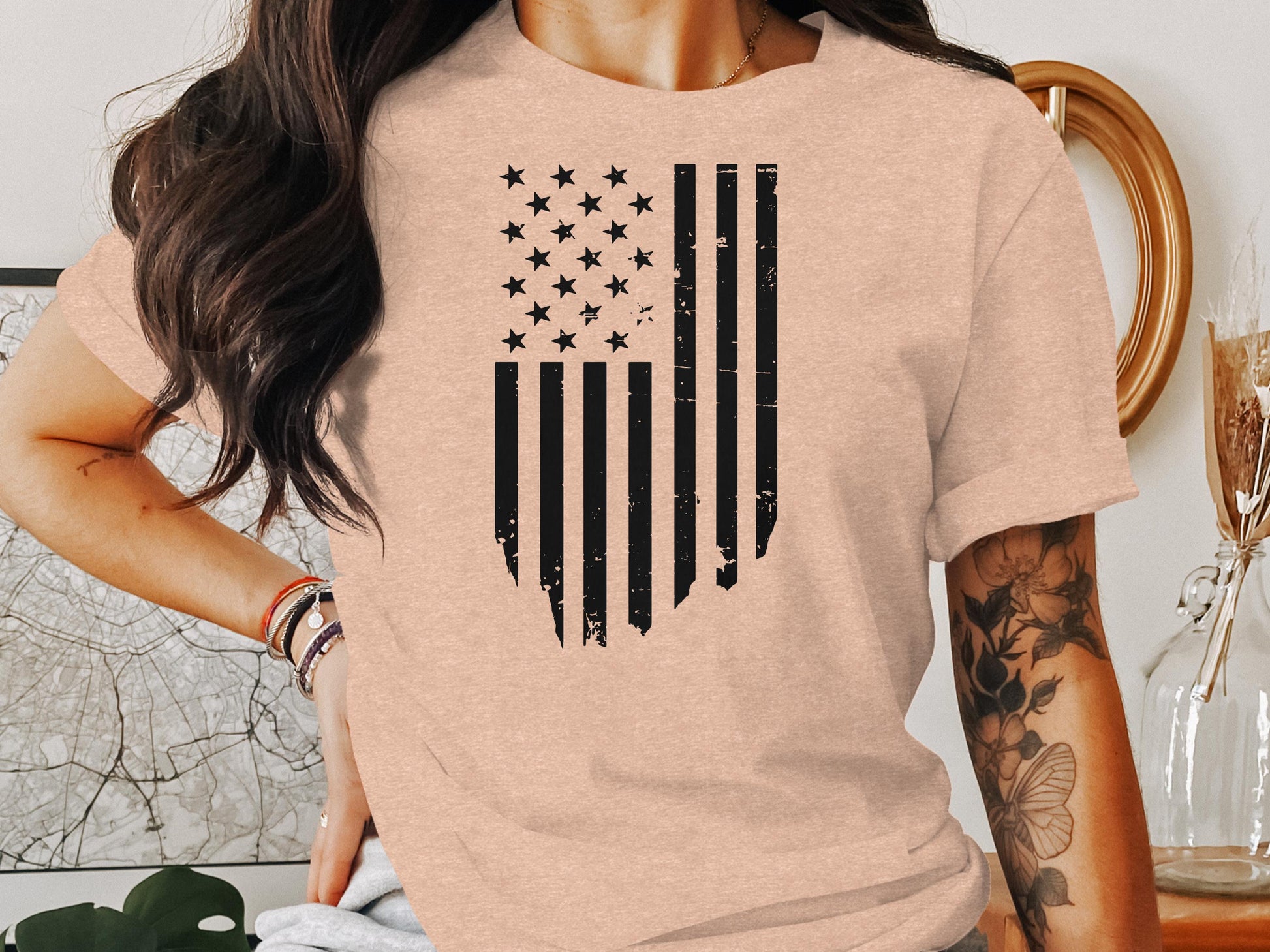 Distinctive American Flag Design Graphic T-shirt product type