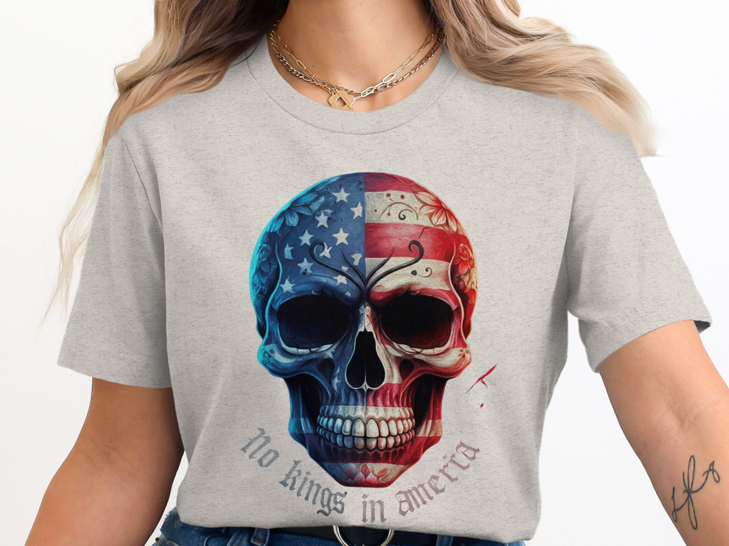 No Kings in America Skull Graphic T-shirt product