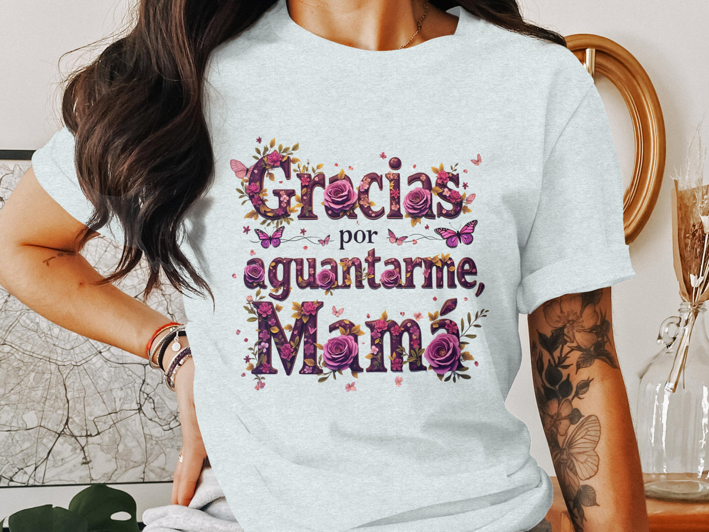Gracias por guantarme mama t-shirt product